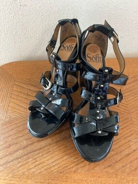 SOFFT Black Patent Leather Platform Strappy Heels (6.5)